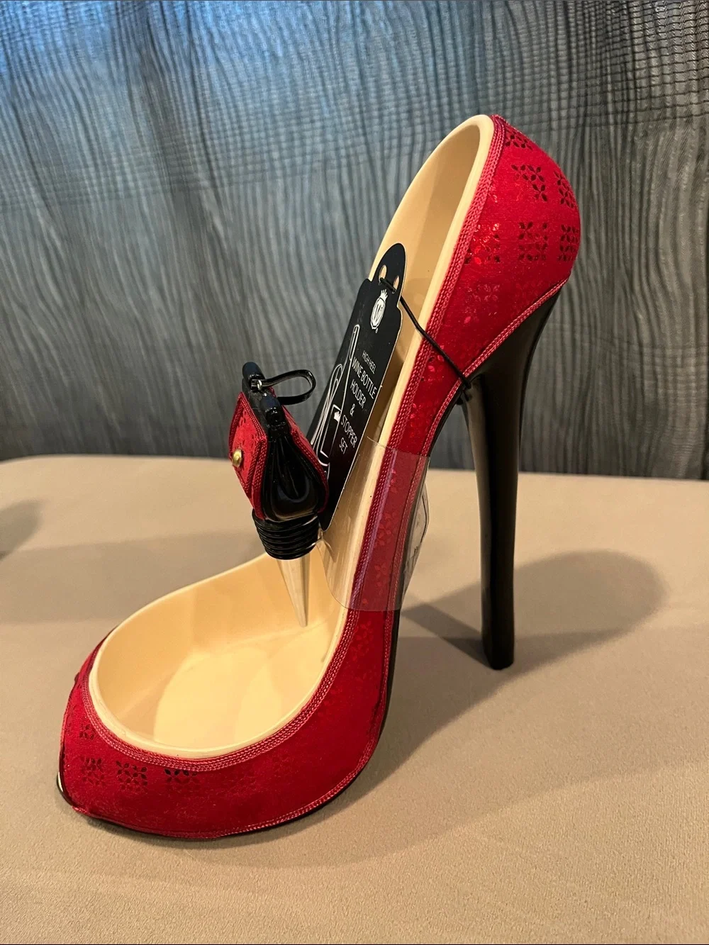 Wild Eye Designs High Heel Wine Bottle Holder & Stopper Set - Wine not included
